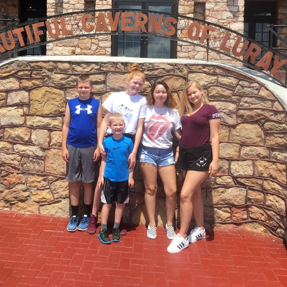 Meet your Posher, Skylar - Picture 3 of 3